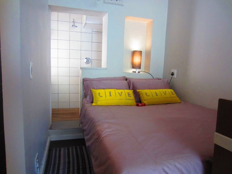 To Let 1 Bedroom Property for Rent in Vredehoek Western Cape